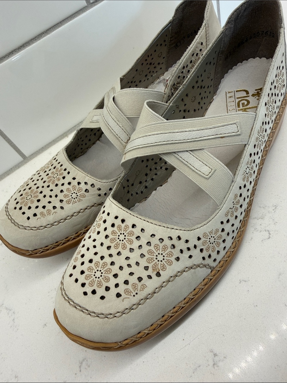 Rieker Cream Mary Jane Flats with Floral Laser-Cut Accents sz 41